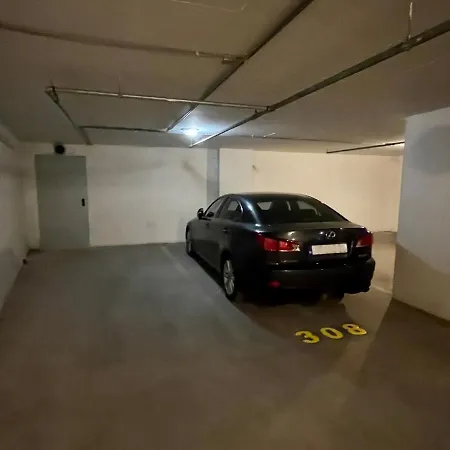 Apartmán The Prince's Neighbour With Free Garage