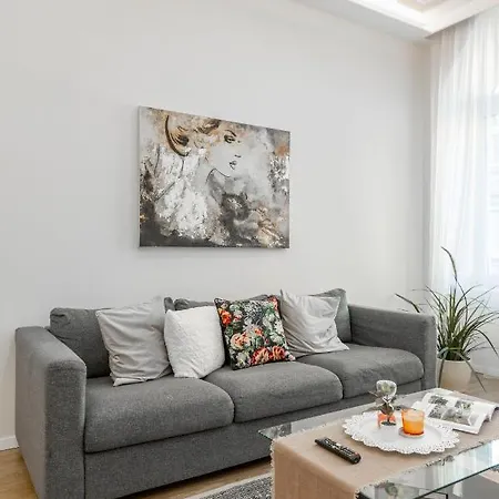 Apartment Exclusive Csengery In The Heart Of Budapest