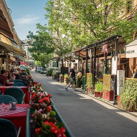 Pearl In The City * Budapest