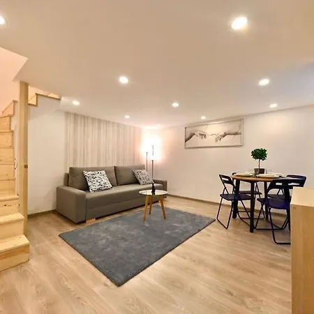Cute Gallery Flat In Kiraly Street