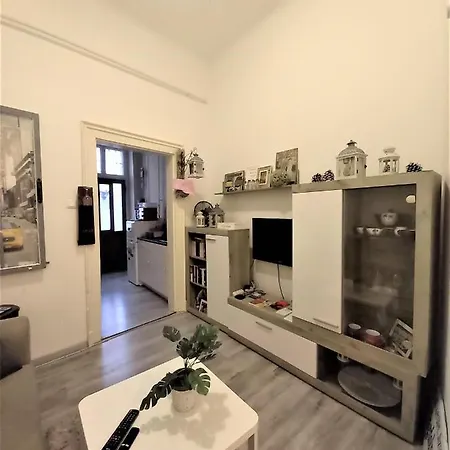 Imadnivalo Apartman Kozponti Helyen Apartment
