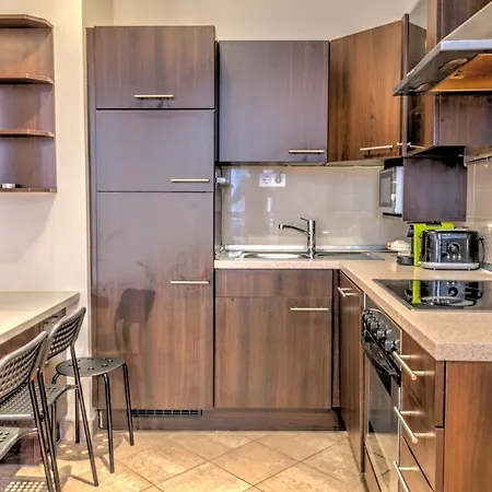 Apartment Center *