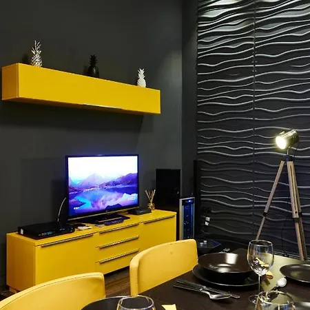 Location Yellow-black