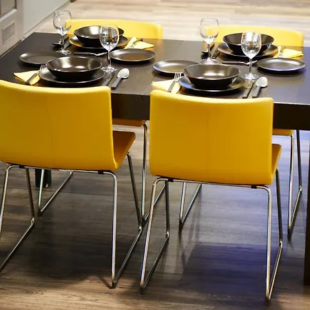 Location Yellow-black * Budapest