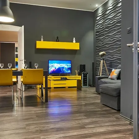 Location Yellow-black Budapest