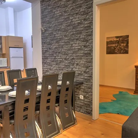 Center Apartment