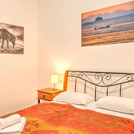Center Apartment *