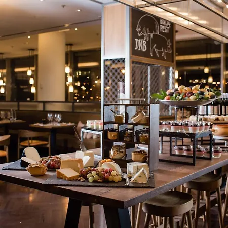 Ξενοδοχείο Marriott 5*