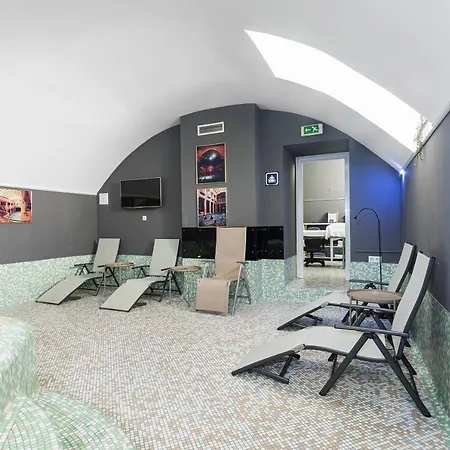 Отель Museum 4*