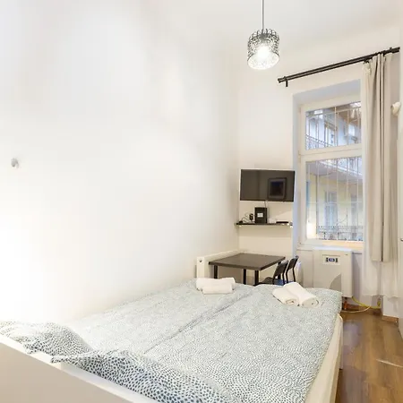 Apartment Nepszinhaz 16 Tiny