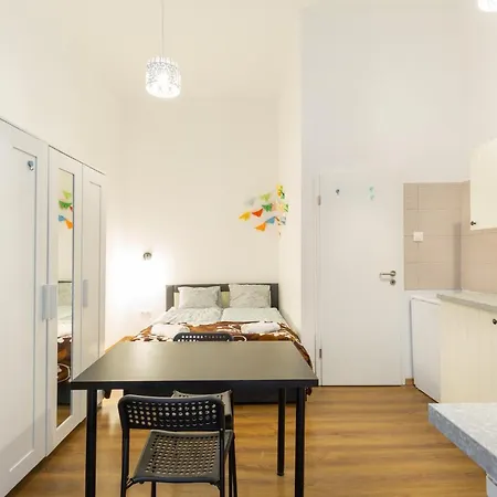 Apartment Nepszinhaz 16 Tiny