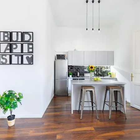 Red Dot One - New Unit In Heart Of Jewish Quarter *