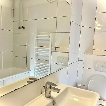 Apartment L8