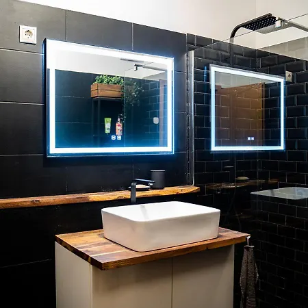 Free Parking - Downtown Location, Balcony & Nespresso * Budapest