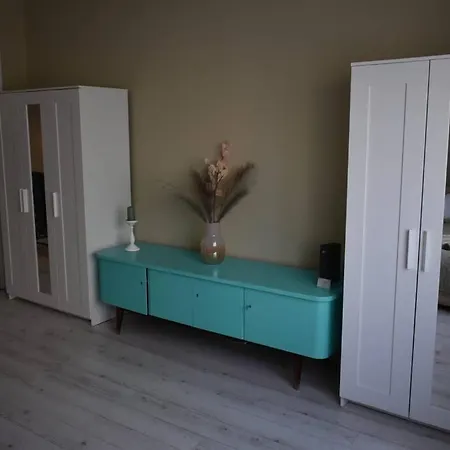 Kenyelmes Lakas Jo Helyen Budapešť