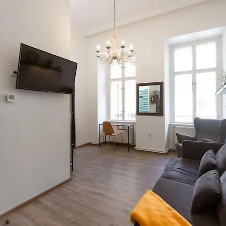 Free Parking Chain Bridge 4ppl, 2bdrm, Wifi, Smart Tv, Ac * Budapest