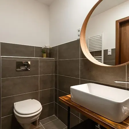 Free Parking Chain Bridge 4ppl, 2bdrm, Wifi, Smart Tv, Ac Budapest