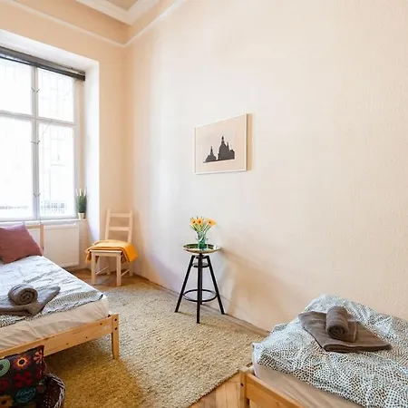 Free Parking Chain Bridge 4ppl, 2bdrm, Wifi, Smart Tv, Ac *