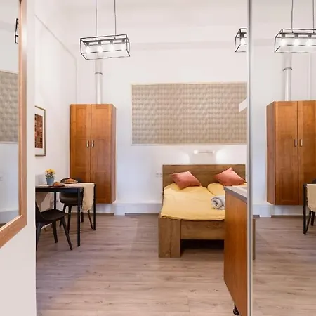Apartment Brandnewchainbridgehome For 2-fastwifi/ac/smarttv Budapest