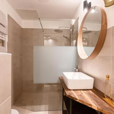 Brandnewchainbridgehome For 2-fastwifi/ac/smarttv Budapest