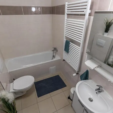 Need In Bp - Garage, Terraces, Aircon