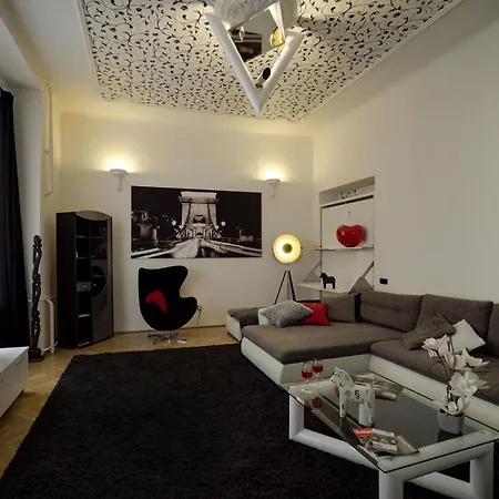 Phoenix Apartment Budapest