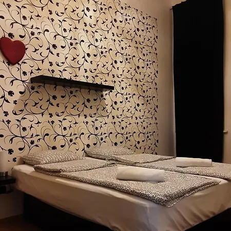 Phoenix * Budapest