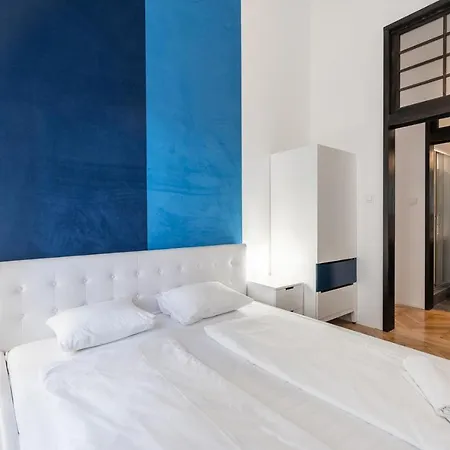 Apartment Bright Two-Bedroom Home By The New York Palace *