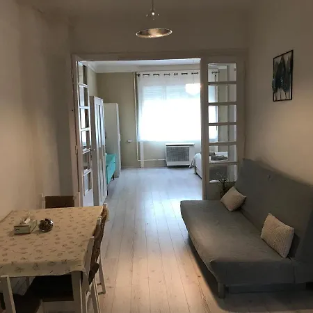 Apartmán Kenyelmes Lakas Jo Helyen *