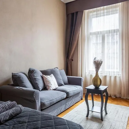 Luxury Next To The New York Cafe * Budapešť
