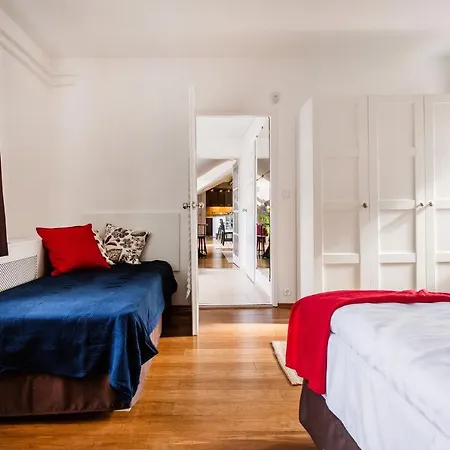 Cecile's Central, Gastro Str, Wifi, 2 Bed And 2 Bathrooms * Budapeszt