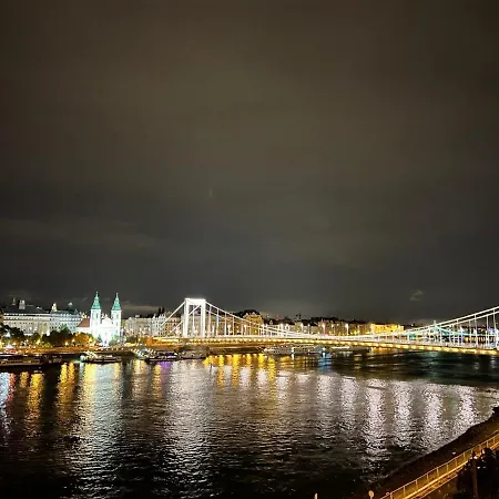דירה Luxury With A Beautiful View For The Danube River *