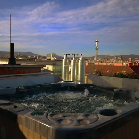360 Panorama • Rooftop Jacuzzi • Downtown Luxury Budapest