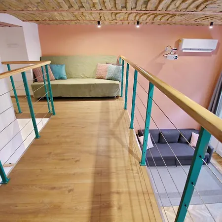 Awesome Downtown W Balcony & Free Private Parking Budapest