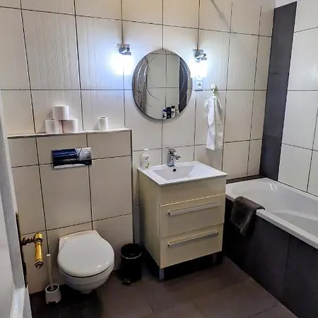 Freeparking - Great Synagogue Apartment, 2 Bedroom, 5 People ,wifi, Ac Appartamento