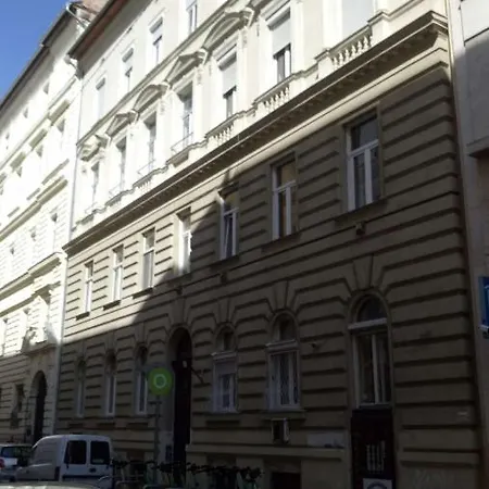 Apartament Rustic In The Jewish Quarter