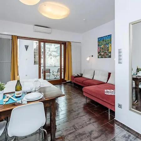 Aparment At The Doorstep Of Vaci Street Apartment *