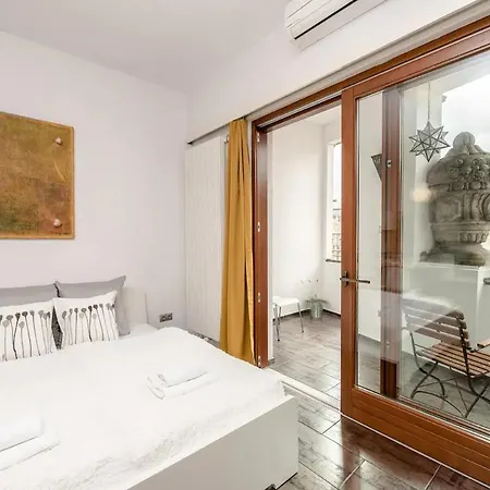 Aparment At The Doorstep Of Vaci Street *