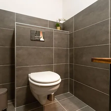Apartment Free Parking Chain Bridge 4ppl, 2bdrm, Wifi, Smart Tv, Ac Budapest