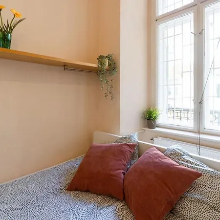 Free Parking Chain Bridge 4ppl, 2bdrm, Wifi, Smart Tv, Ac * Budapest