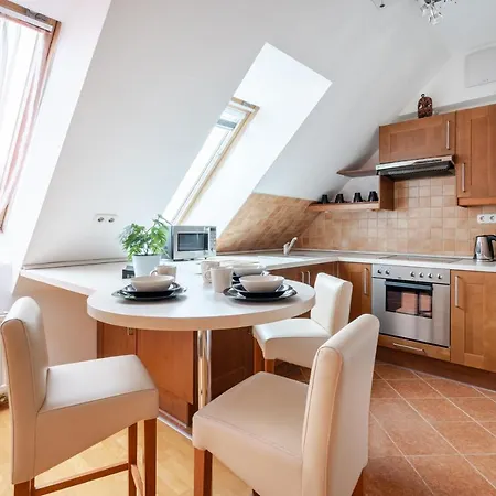Beautiful With Ac Apartment *