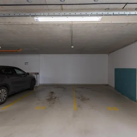 Need In Bp - Garage, Terraces, Aircon 부다페스트