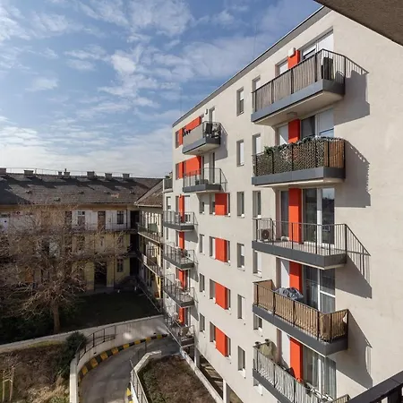 Need In Bp - Garage, Terraces, Aircon 아파트