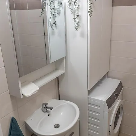 Need In Bp - Garage, Terraces, Aircon Apartamento