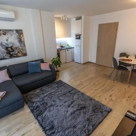 Need In Bp - Garage, Terraces, Aircon 아파트 *