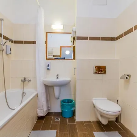 Lovag Charming In The Center-ac Apartment Budapest