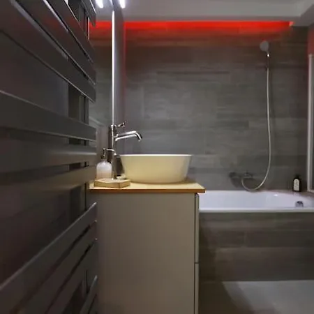 Apartment 360 Panorama • Rooftop Jacuzzi • Downtown Luxury