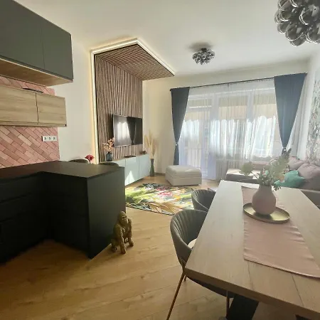 Brand New #hollan#3bedr#2bathr#freeparking Apartment