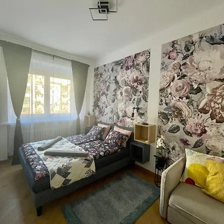 Brand New #hollan#3bedr#2bathr#freeparking * Budapest