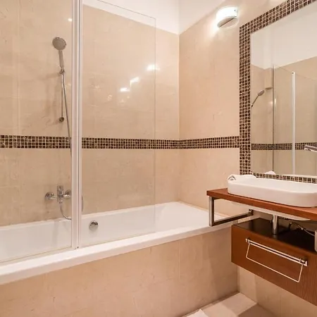 Breathless View Parliament 2 Luxury With Terrace Free Parking Reservation Needed *